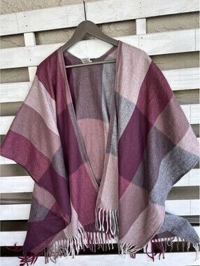 Woolrich One Size Blanket Wrap Sweater Poncho Cape Talla Unica Purple Plaid New.